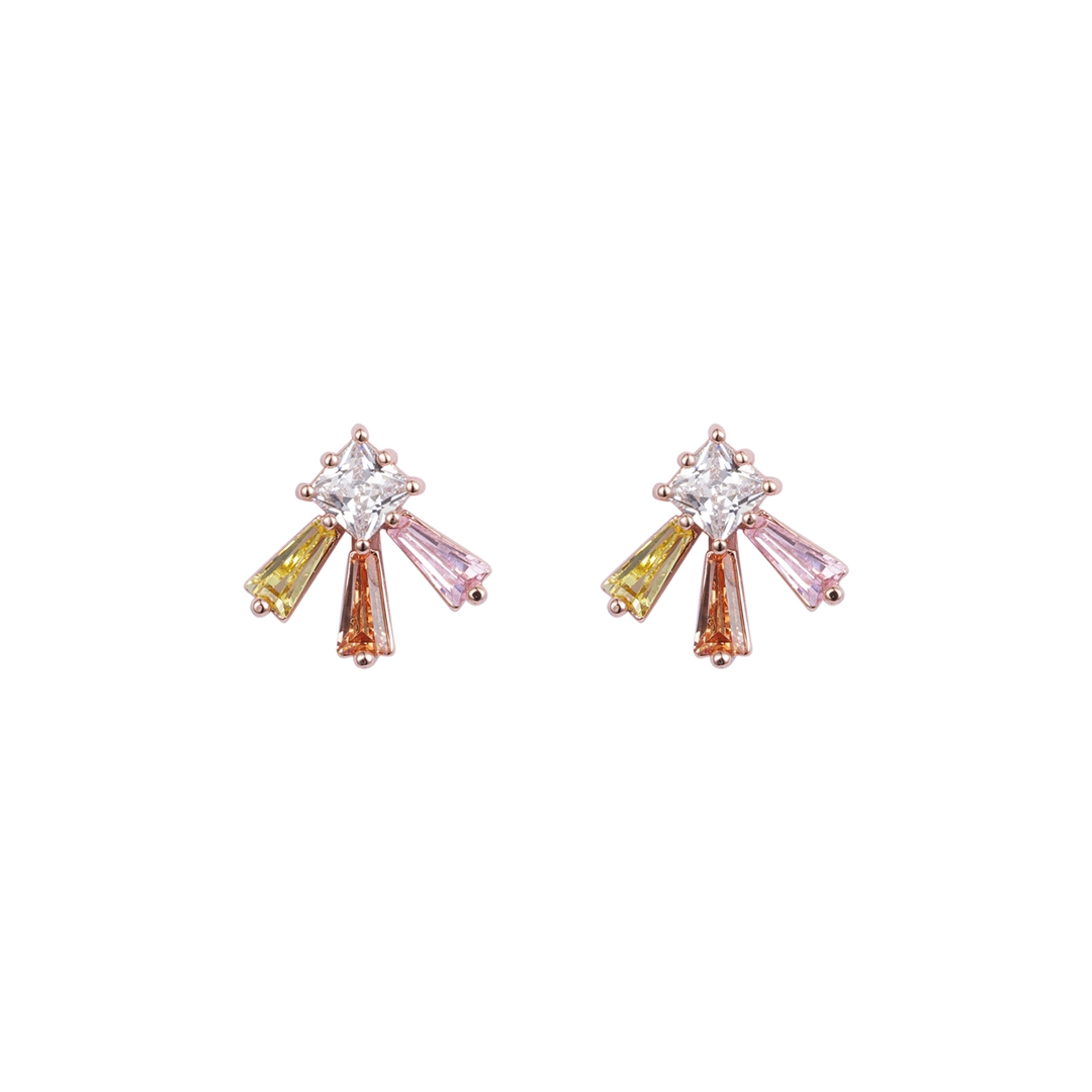 Rosévergoldete Ohrringe mit drei Blütenblättern und CZ