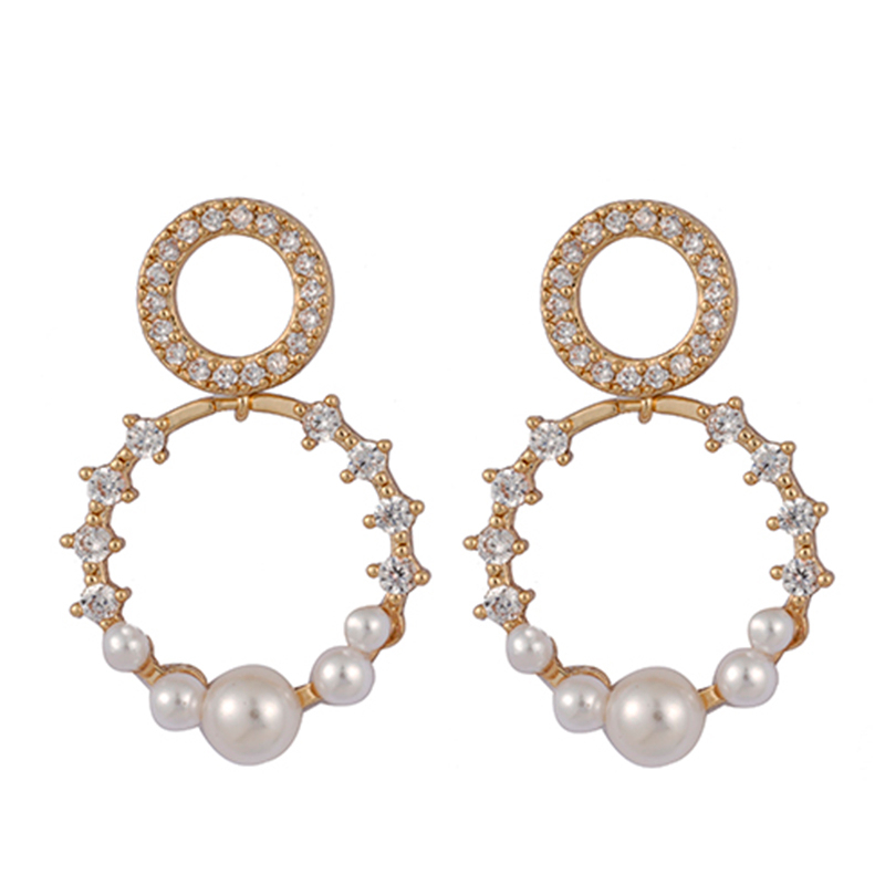 Vorrätige Ohrringe mit Zirkonia und Perlen: 1,6–2,0 $