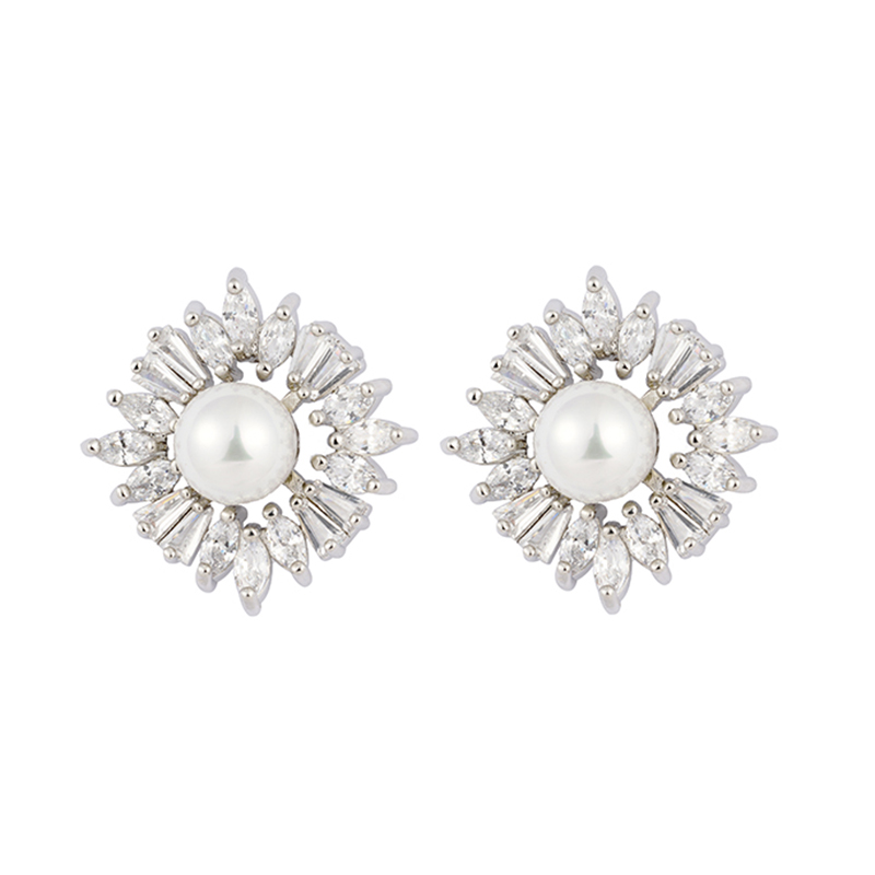  Elegante Perlen-Cz-Ohrringe erhältlich für 3,06–3,56 $